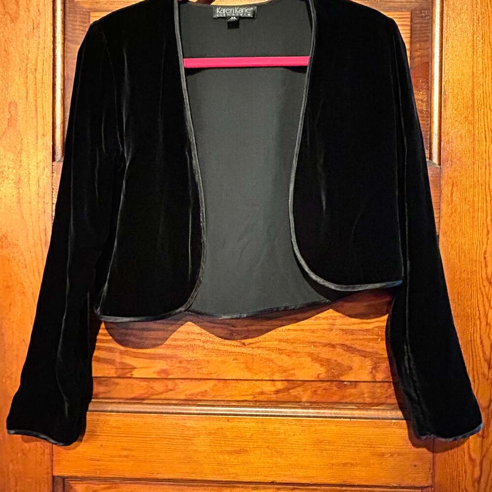 90’s Karen Kane Black Velvet Open Front Bolero Cropped Jacket